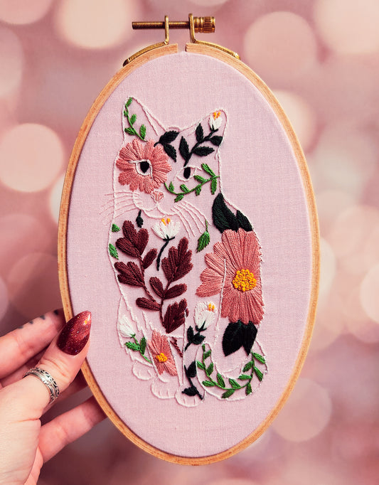 Beginner Embroidery Kit - Poppy Flower Cat Kit, 8 x 5 in.
